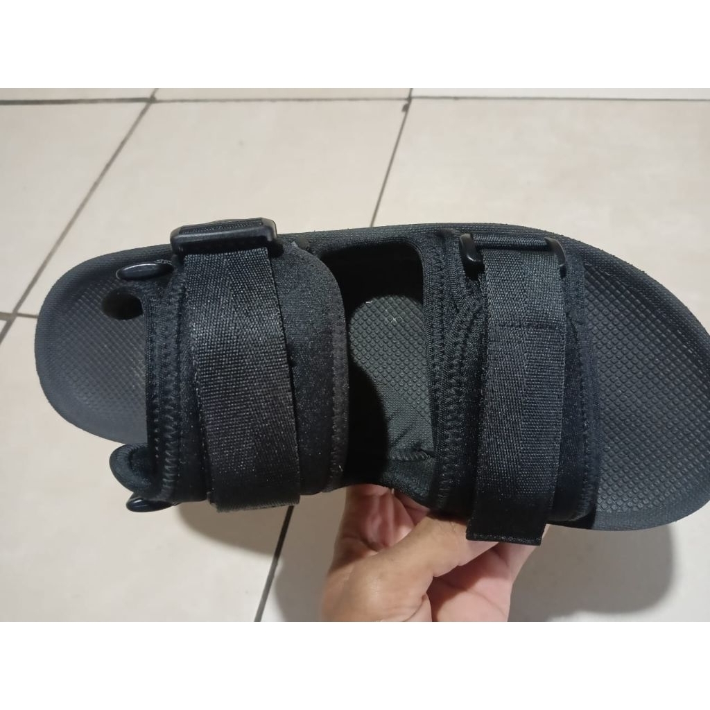 SANDAL HIJACK SECOND