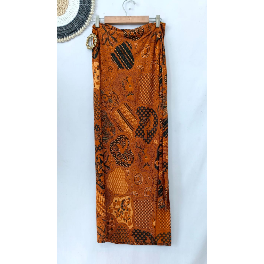 Rok Lilit Sogan Batik Katun Adem