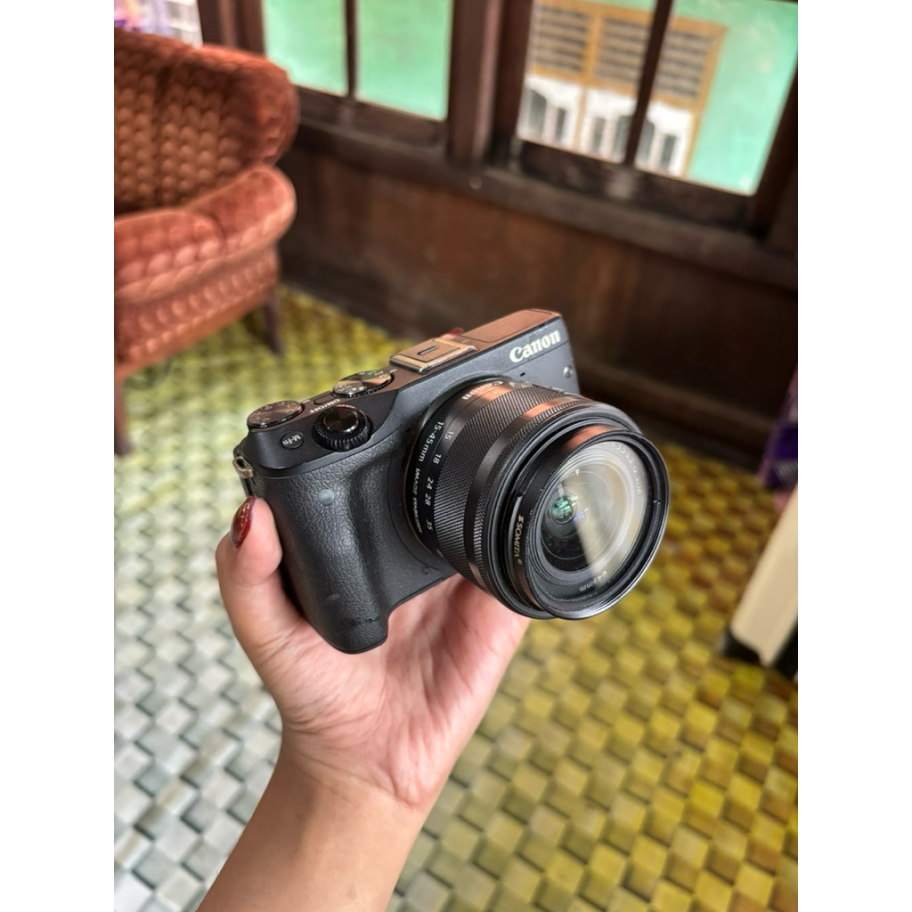Canon EOS M3