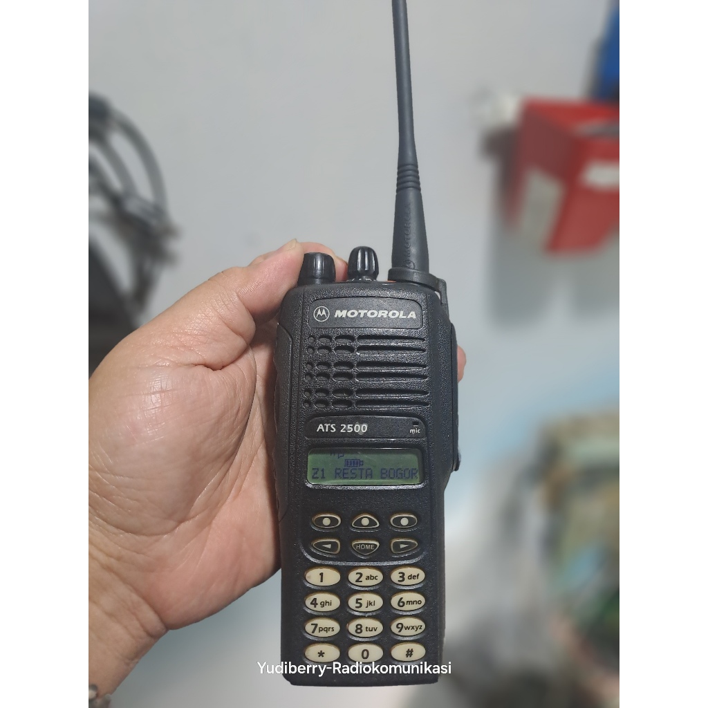 Unit Ht Motorola Ats2500 HT Motorola ATS 2500 Frekuensi 800 Mhz Trunking LCD Masih Bagus ATS2500