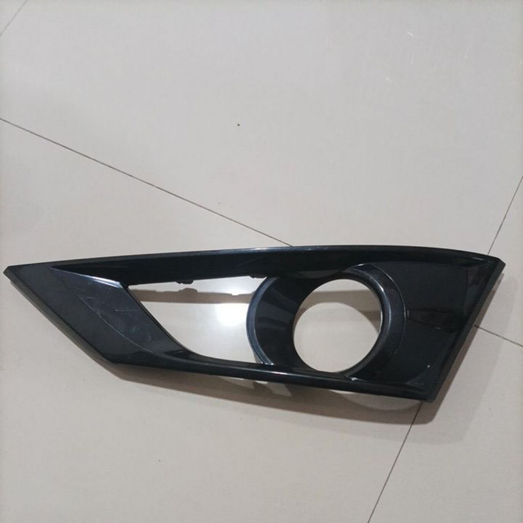 RING FOGLAMP COVER FOGLAMP HITAM SIGRA ORIGINAL