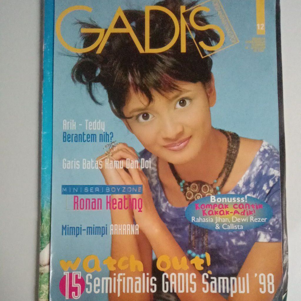 Majalah Gadis Tahun 1998 Cover Cantik Veni Kusmaya (Finalis Gadsam'97)
