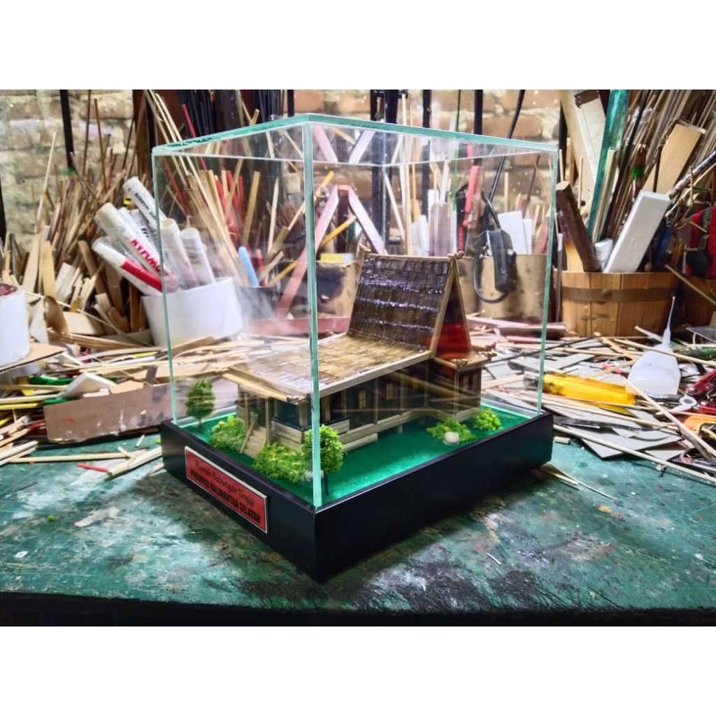 Miniatur Rumah Adat Bubungan Tinggi, Banjar - Kalimantan Selatan