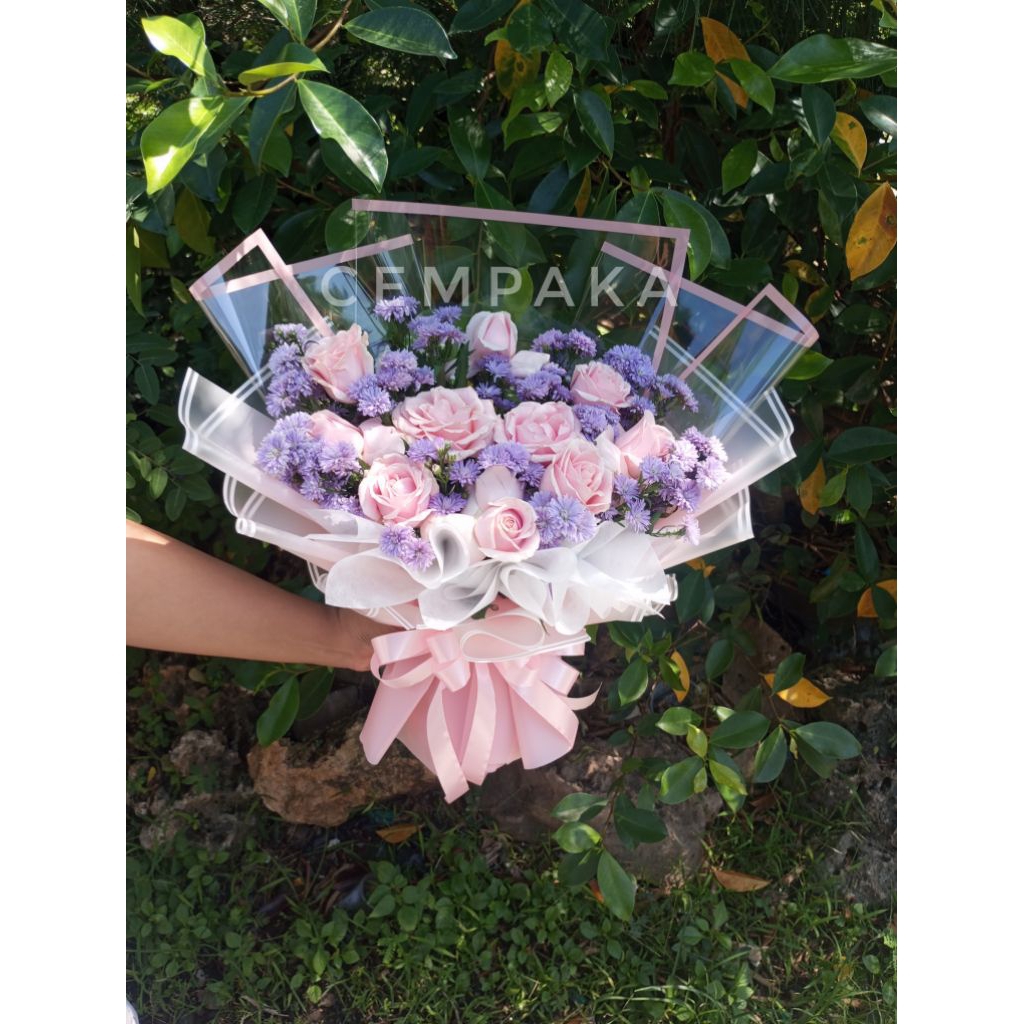 buket bunga surabaya / bunga wisuda / ulangtahun / buket valentine