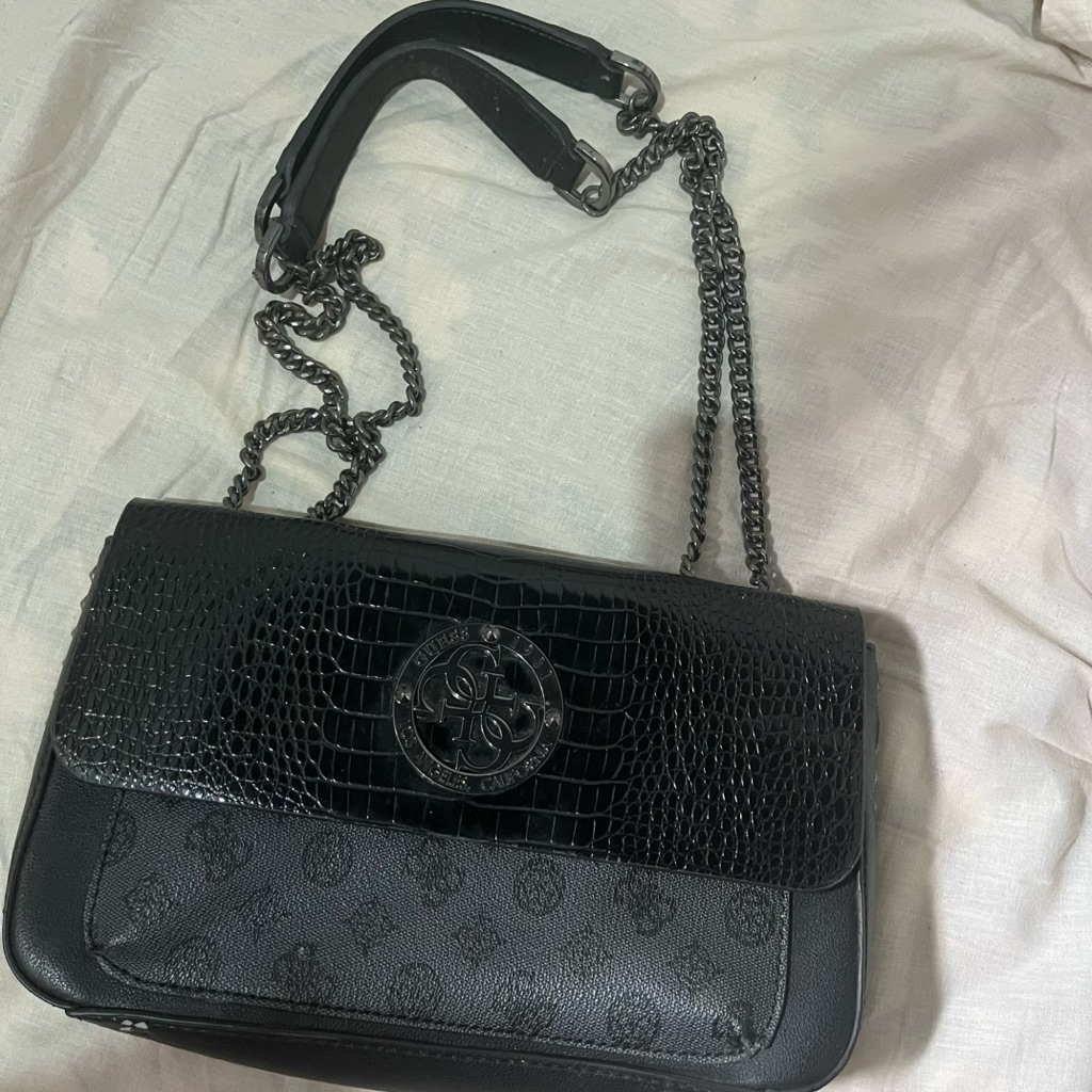 Preloved Guess Tas Wanita Shoulder Bag