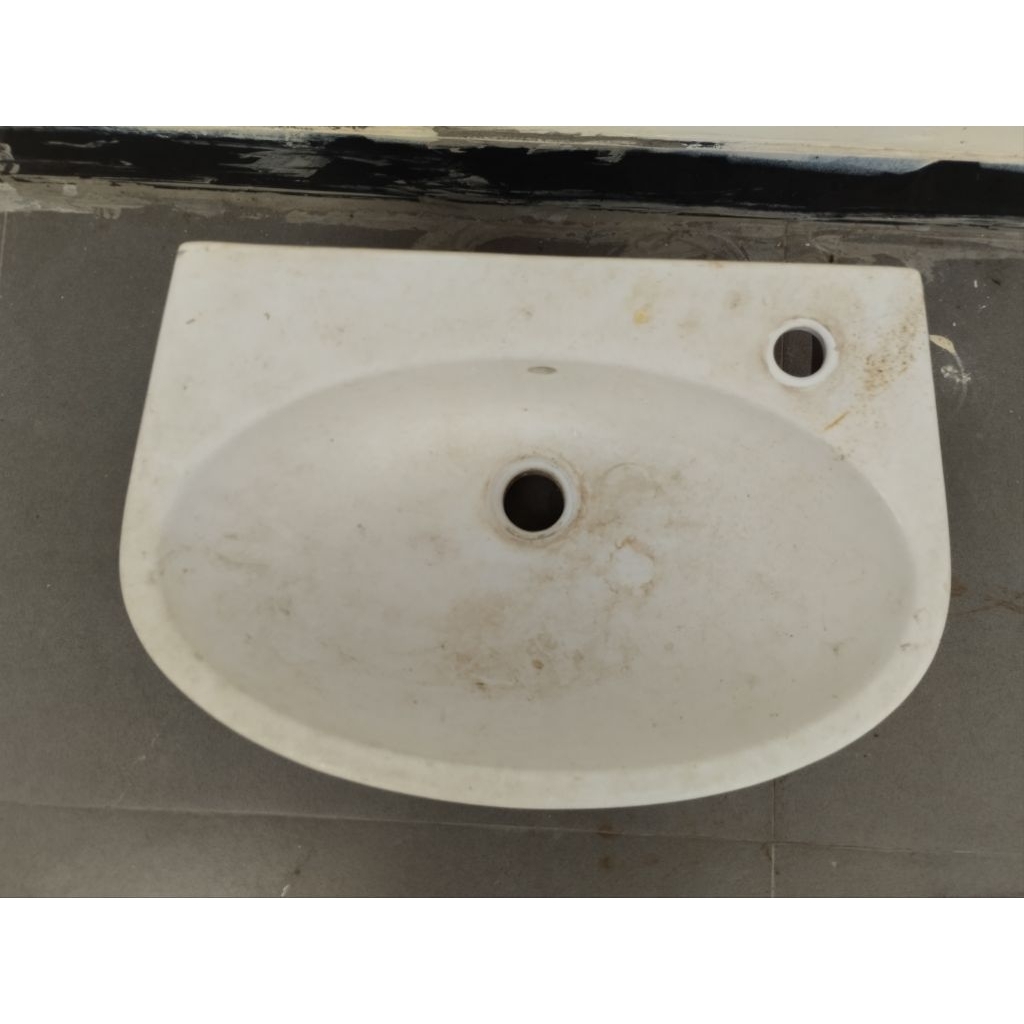 Wastafel TOTO lengkap komplit