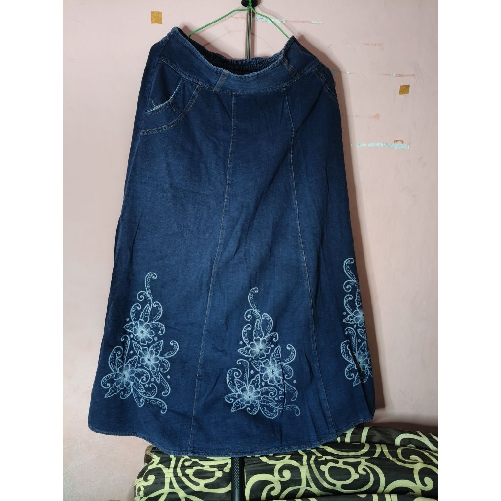 preloved rok levis panjang bordir wanita