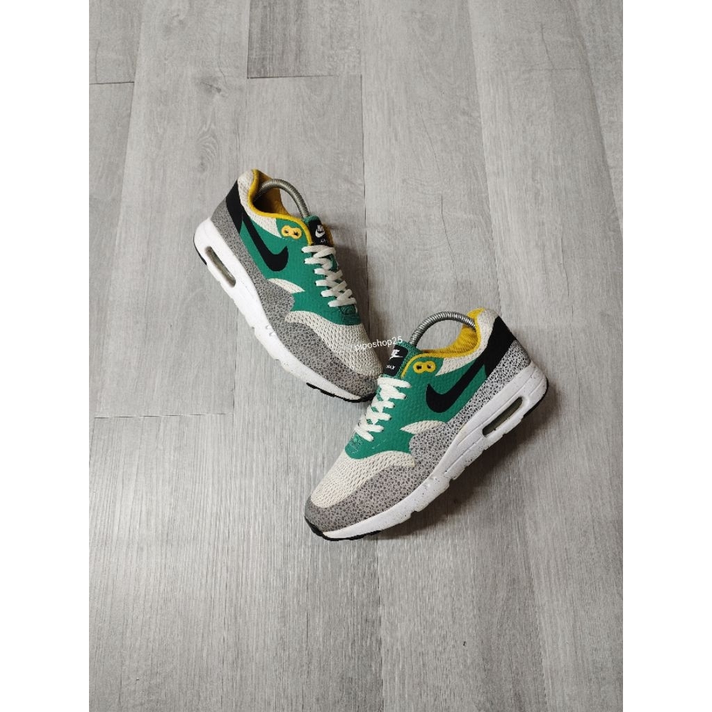 Nike Air Max 1 Ultra Essential Green 3M. Size 41 insol 26