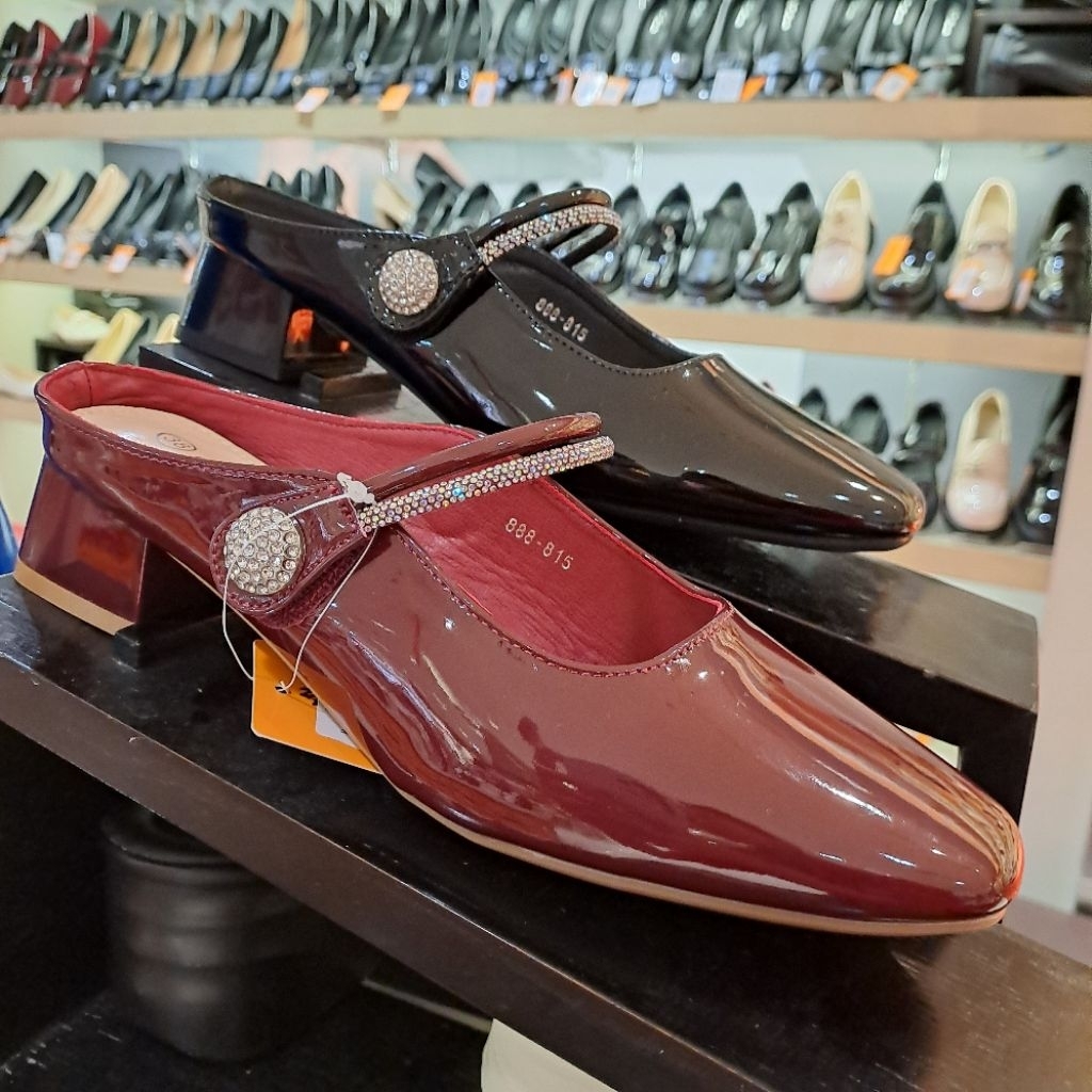 Bustong wanita St.moritz hak 5 cm