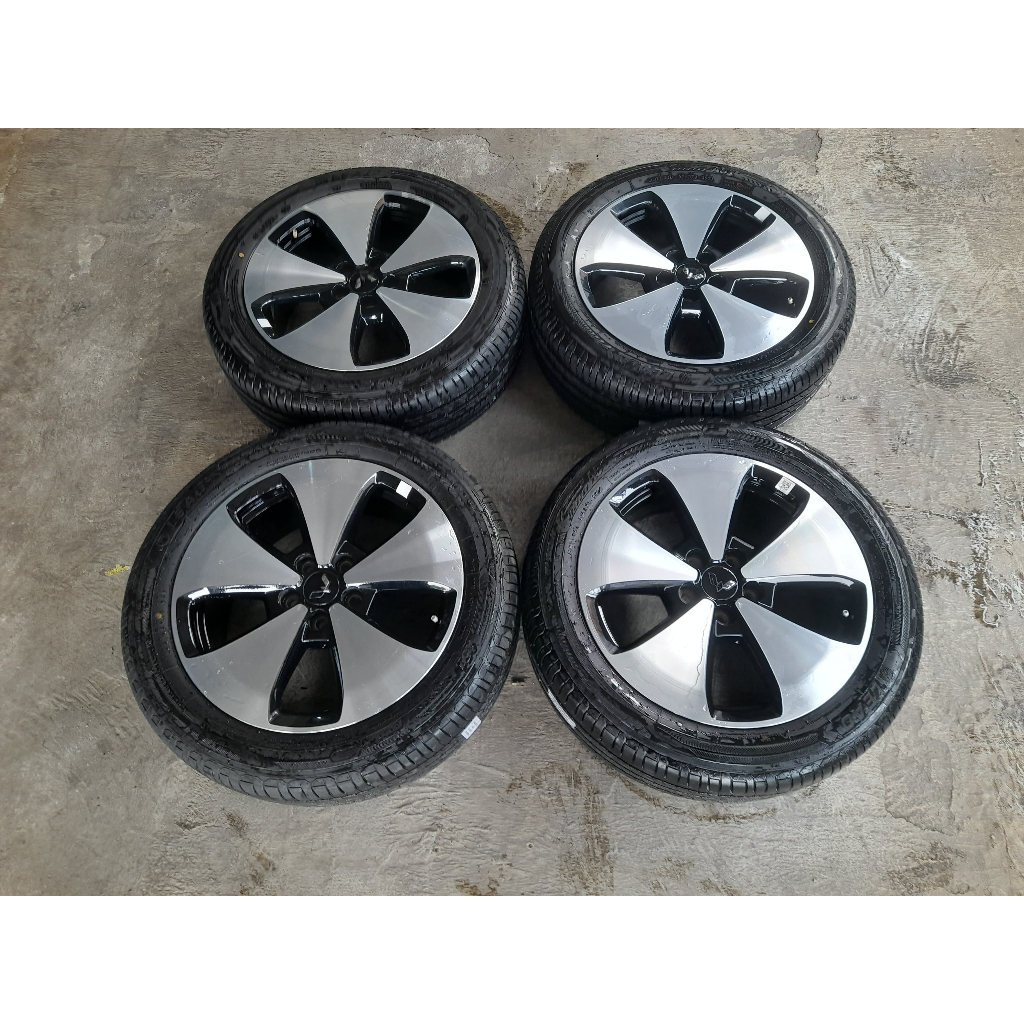 Velg Mobil Second Oem Wuling Cloud EV Ring 18x7,5 Pcd 5x114 Et45 +A51 215 55 R18 Kondisi aman