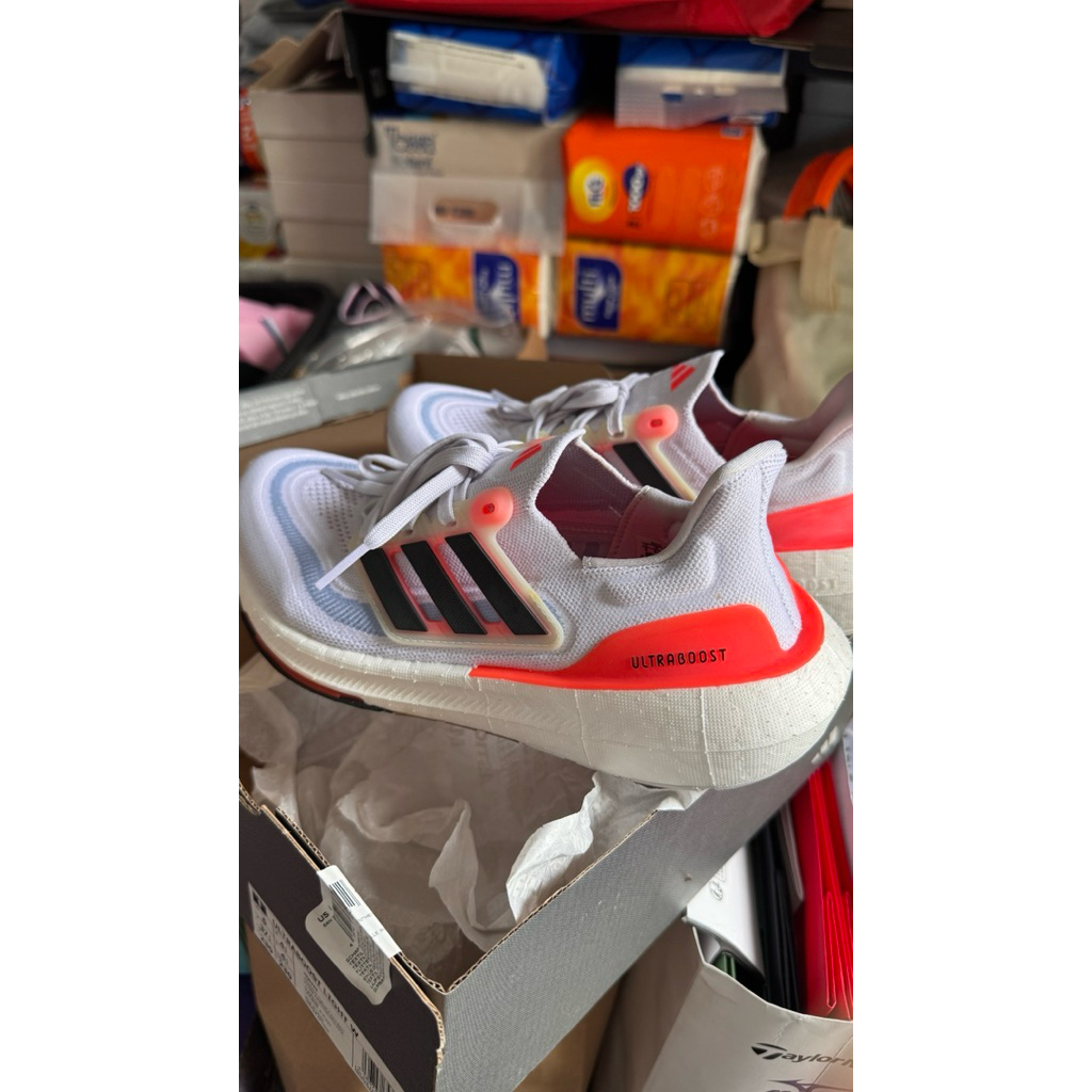 Preloved Adidas Ultraboost Light
