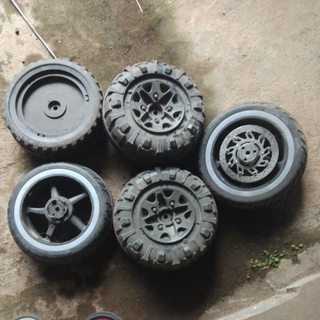 roda motor, mobil mainan anak bahan plastik