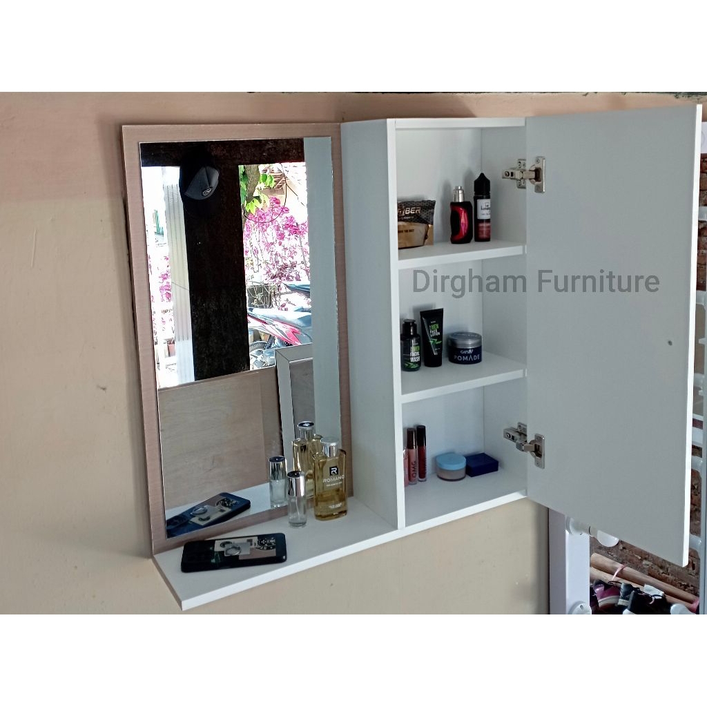 rak kaca kosmetik gantung kabinet dinding wastafel