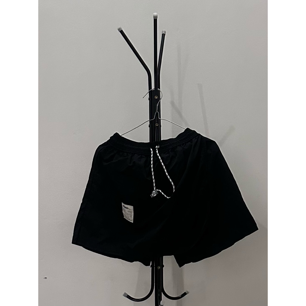 SELATANcoat Selatan Coat Celana Pendek Skort Pants Nylon Wanita - Black