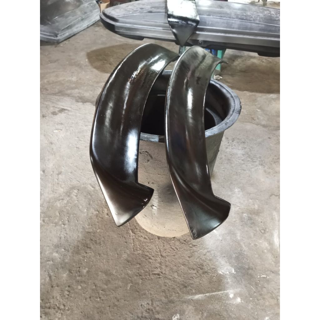 spoiler spoon calya, sigra