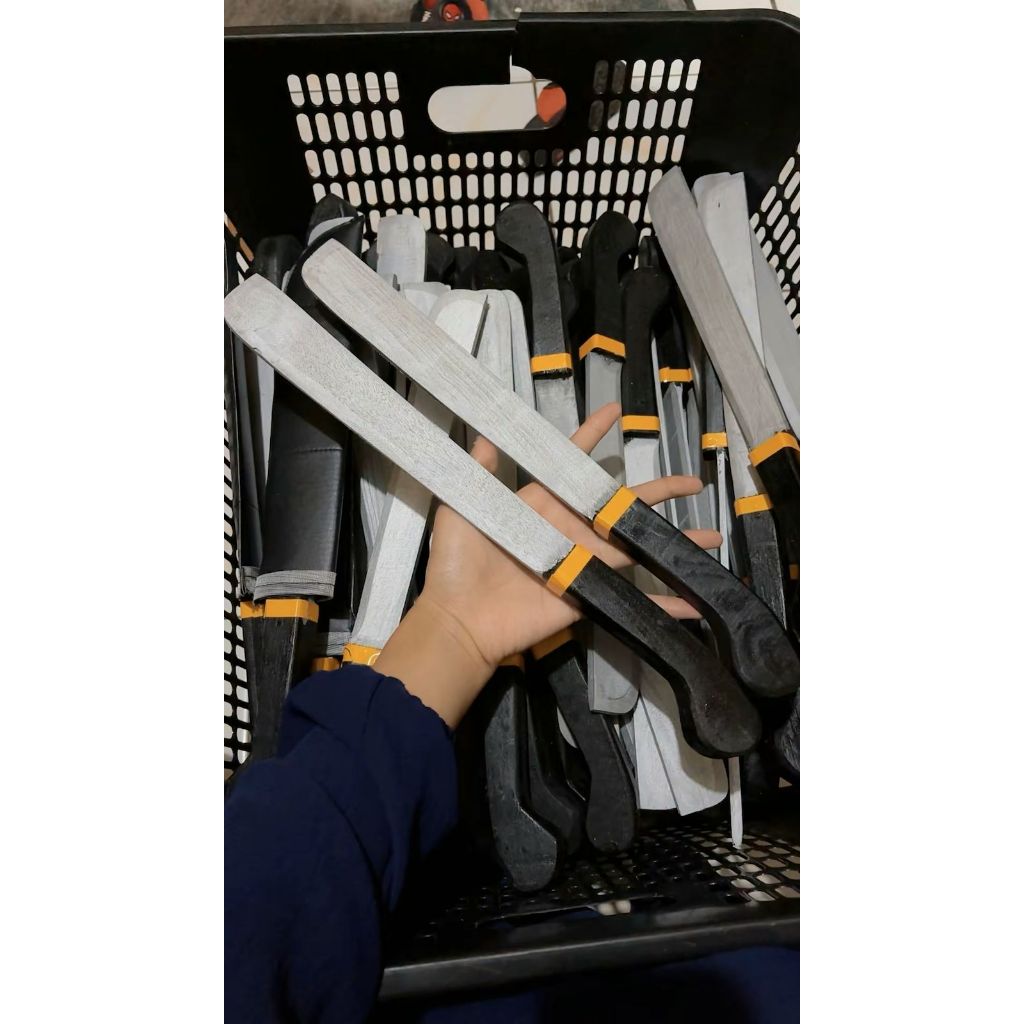 Golok Kayu Mainan Untuk Latihan Silat Bolok Bahan Kayu Tidak Tajam