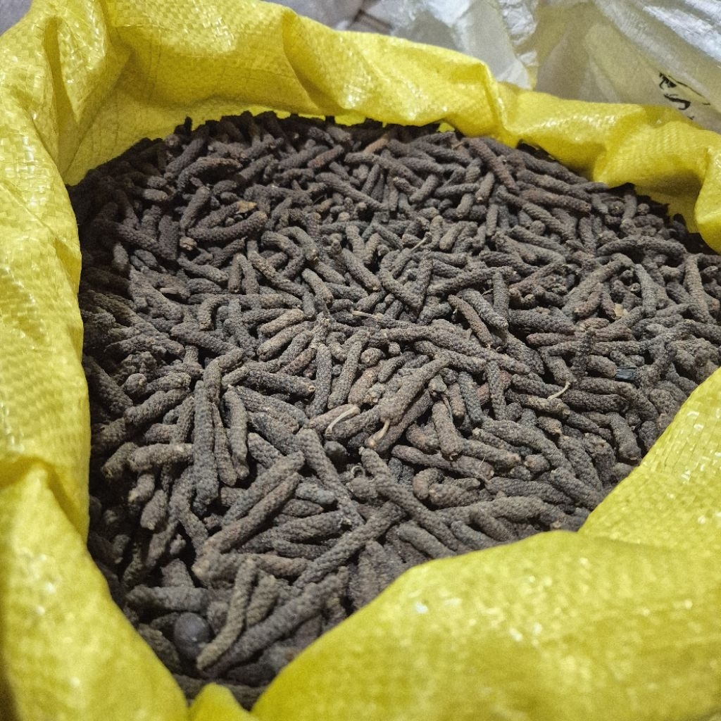 Cabe jawa 1kg / cabe jawa kering / cabe jamu / rempah cabe jawa kualitas terbaik