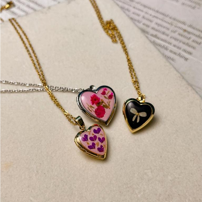 Herbaria - Kalung Locket Love Bunga Asli /Kalung Isi Foto
