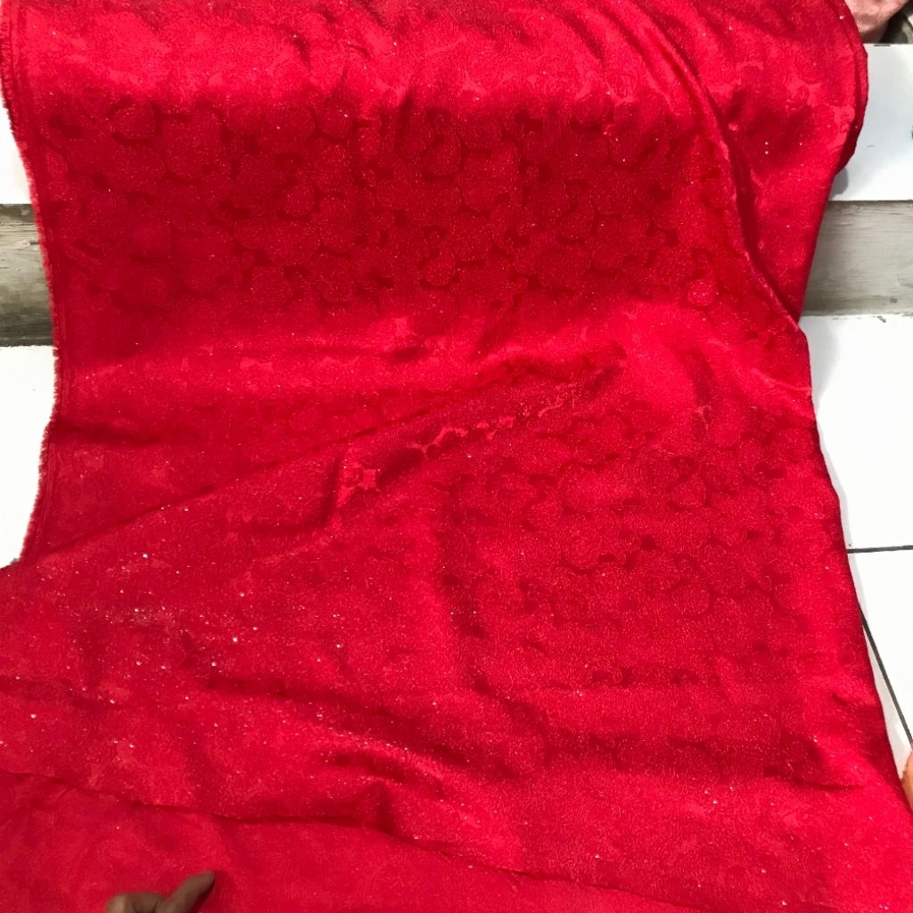 Kain Jaguar Embos - kain jaguar silk - kain jacquard - kain jaguar embos - kain jaguar merah