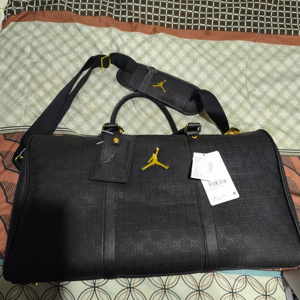 Air Jordan Monogram Duffle Bag Faux Leather Black Gold / Tas Original