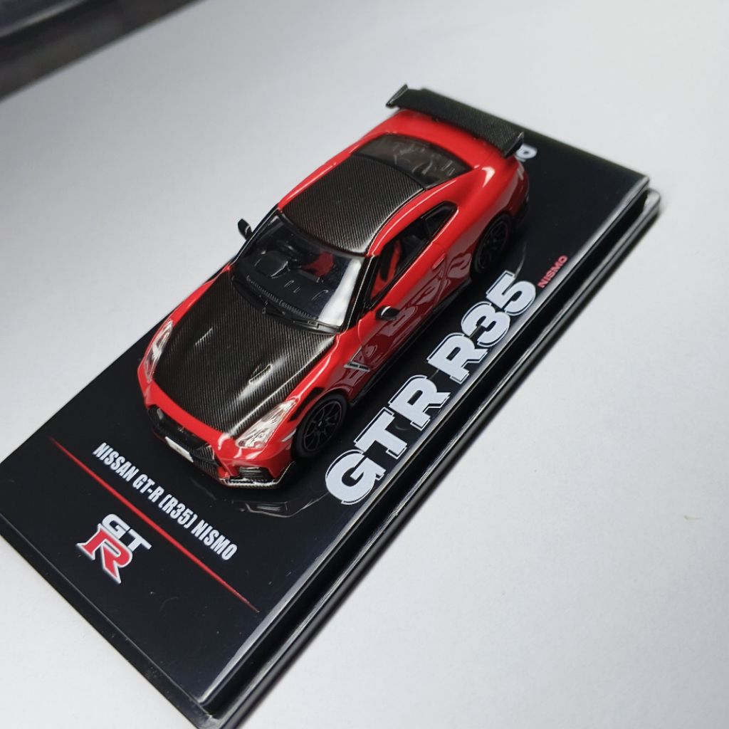 INNO64 Nissan gtr r35 nismo red