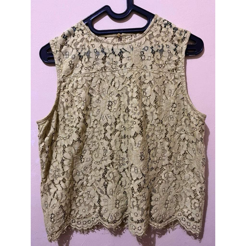 Atasan Lace Floral Kuning Mustard Tanpa Lengan - Sleeveless Brokat Blouse Cantik
