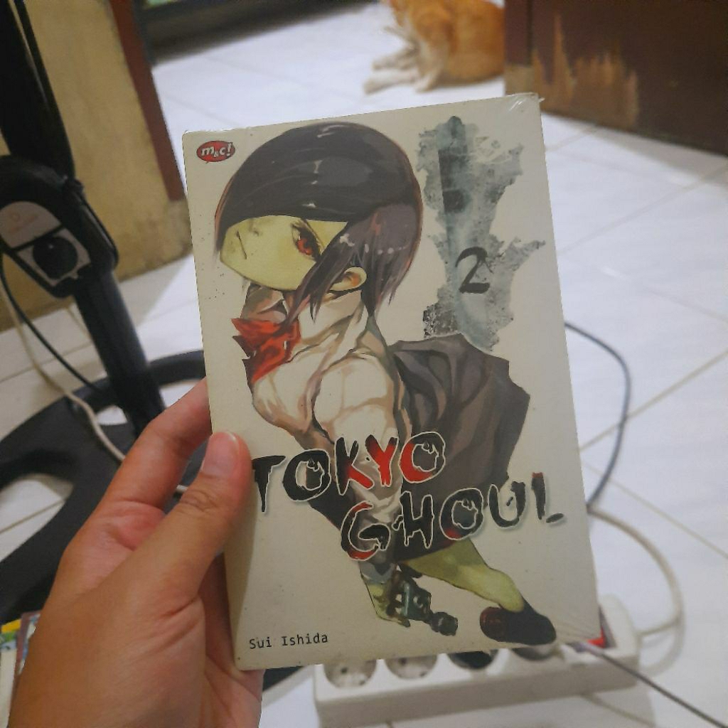 Tokyo Ghoul Komik Vol 2(terjemahan segel)