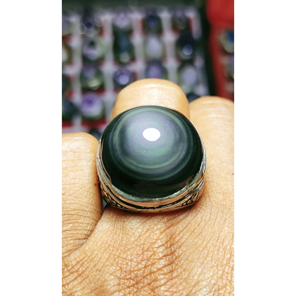 Natural batu puser bumi mata dewa