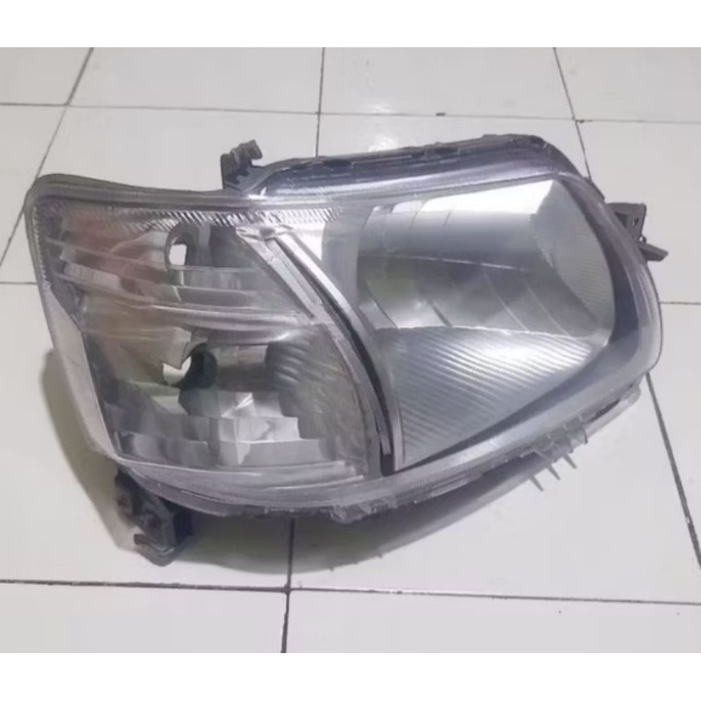 headlamp lampu depan daihatsu gren mex (BAGIAN KANAN)