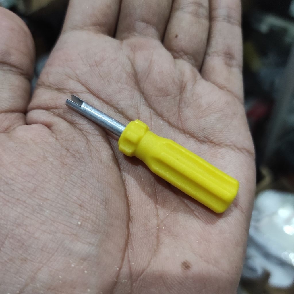 Alat Obeng Pembuka Pentil Ban Dalam Motor / Sepeda