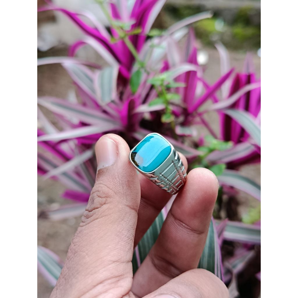 Cincin bacan Doko motif kembang natural