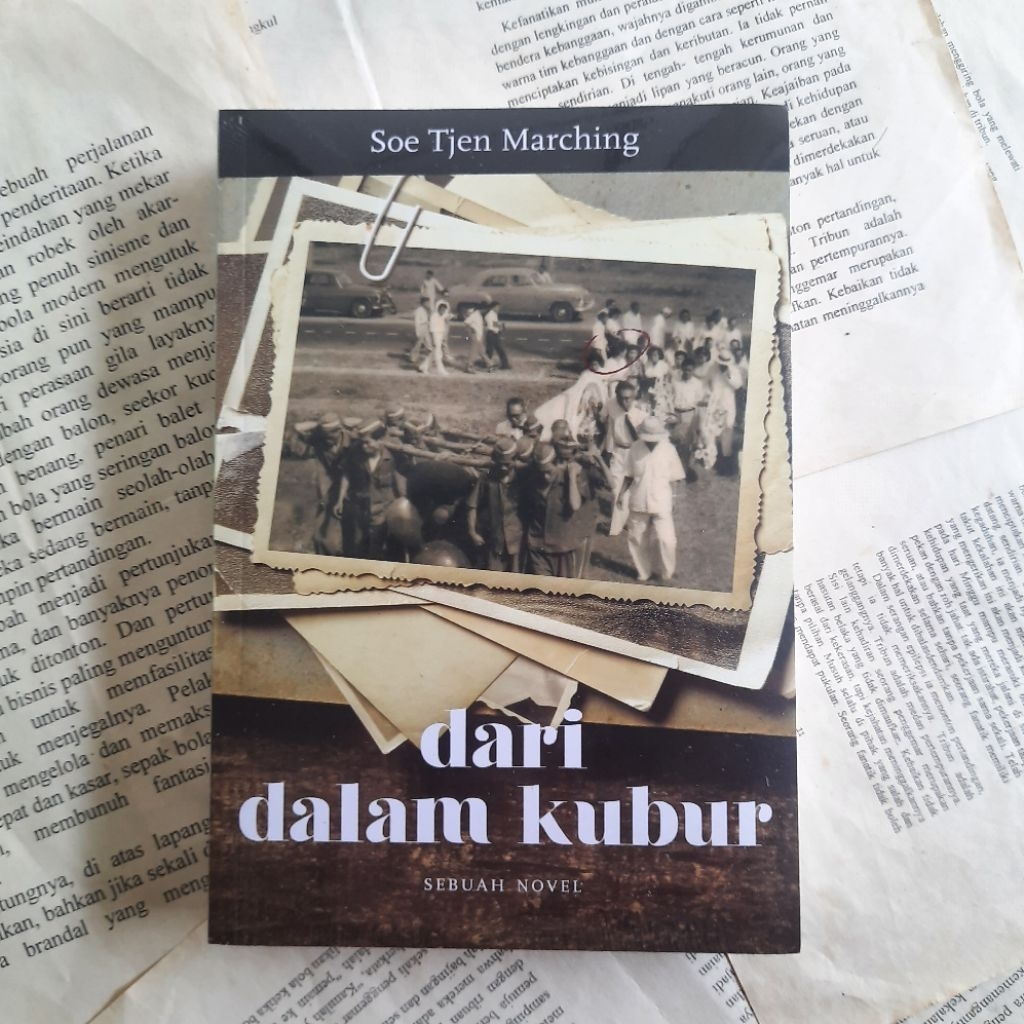 Dari dalam Kubur-Soe Tjen Marching (original)