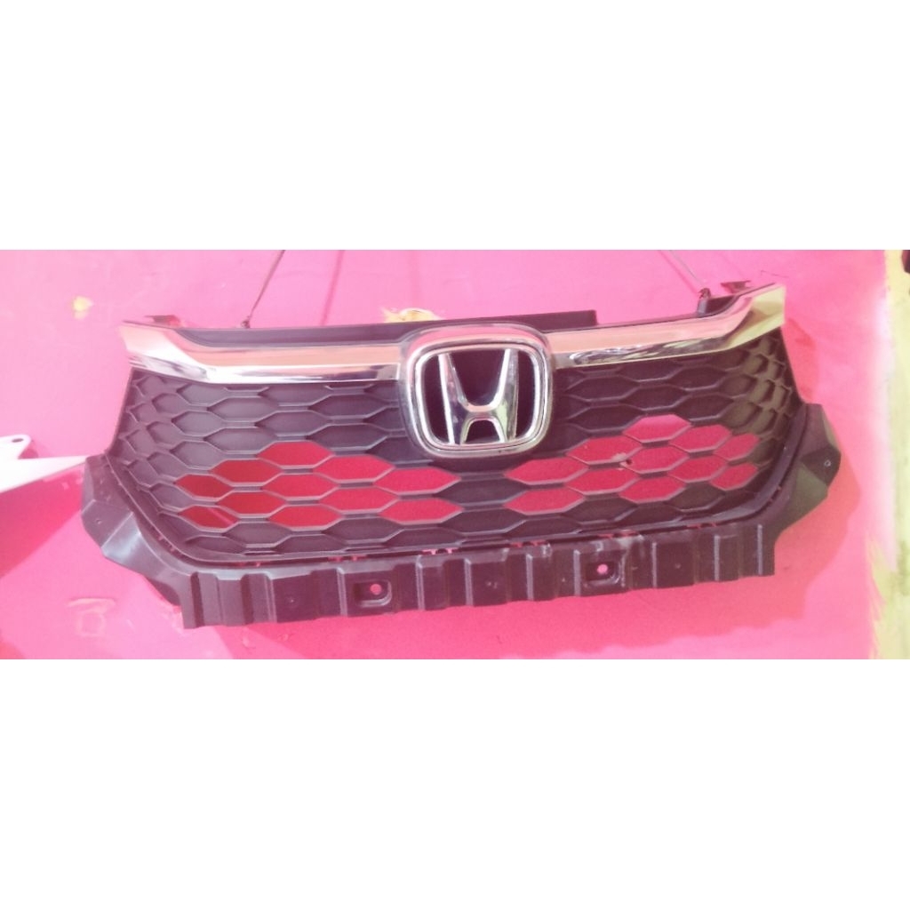 gril bemper depan Brio Satya 2024 original