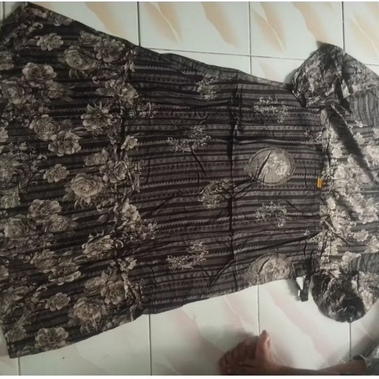 Gamis jasmine Midi Rayon adem// gamis dasar hitam