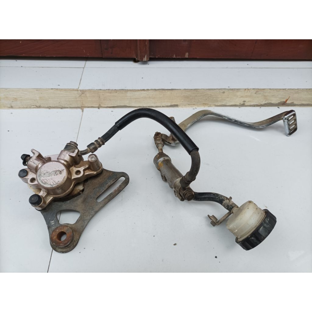 rem cakram belakang pala babi suzuki satria fu 150 Original