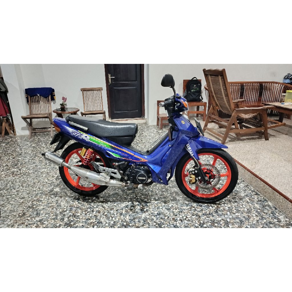 Yamaha F1ZR asli ungu violet