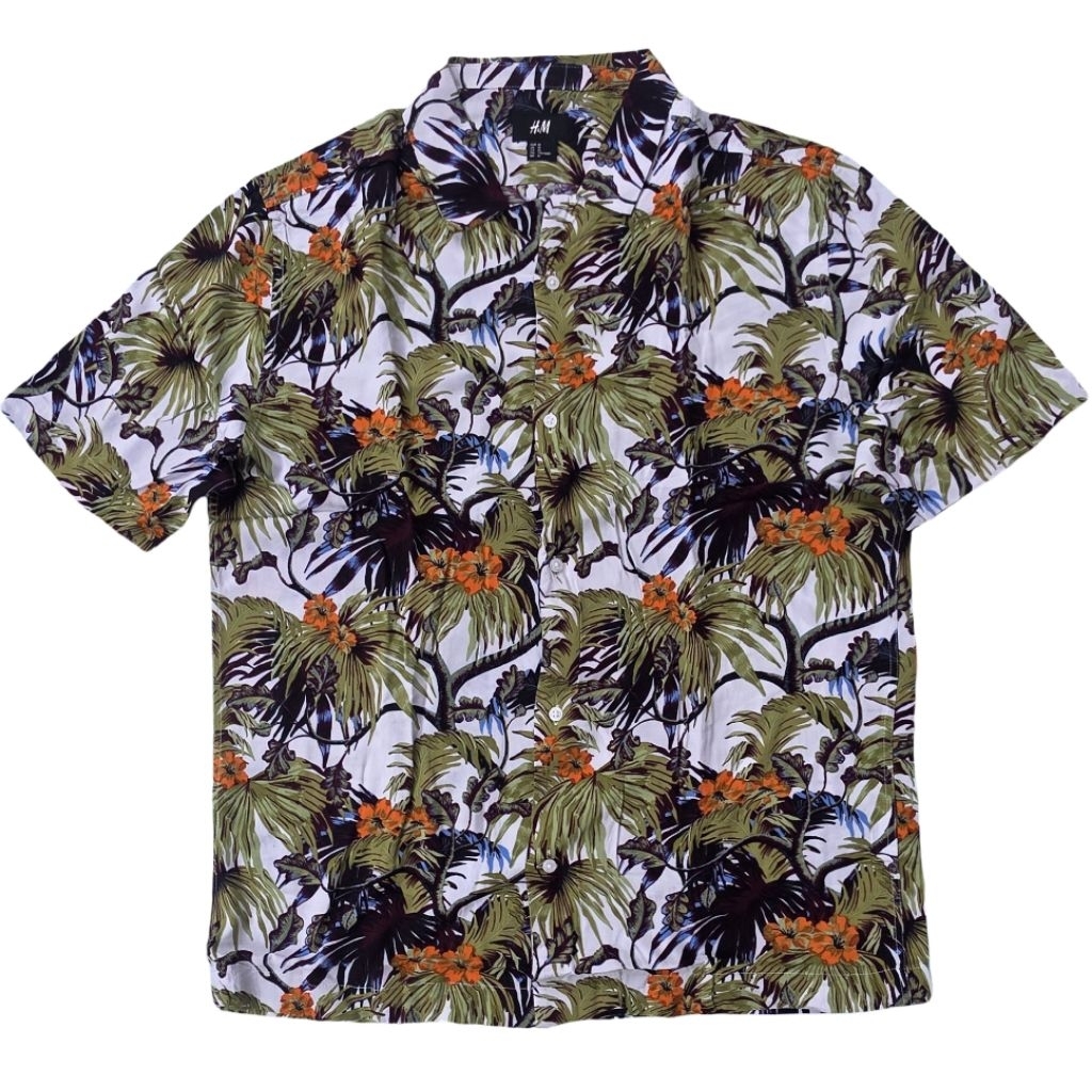 Kemeja HM Motif Floral Size M Oversize