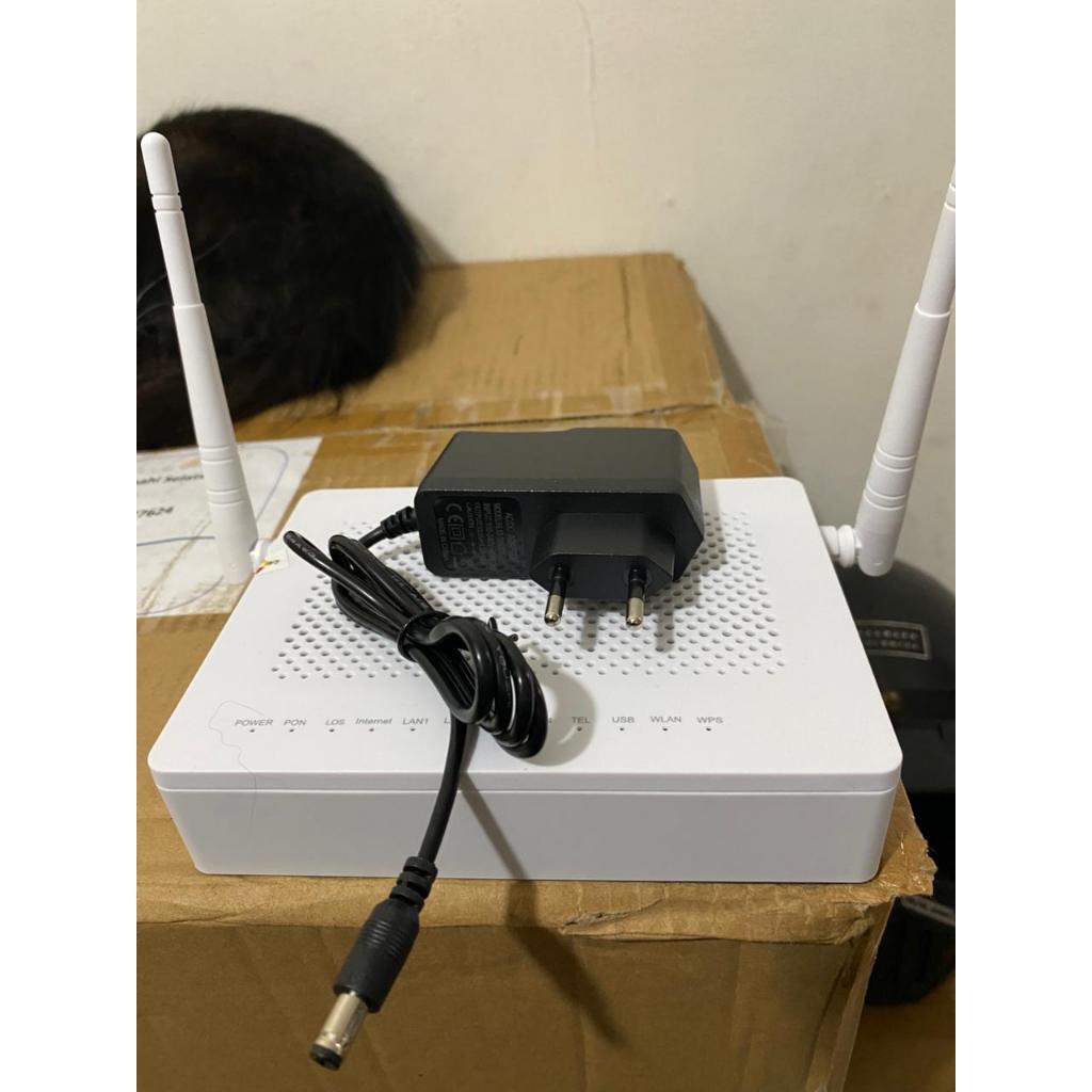 XPON ONT F663NV3A ZTE - Modem + Adaptor