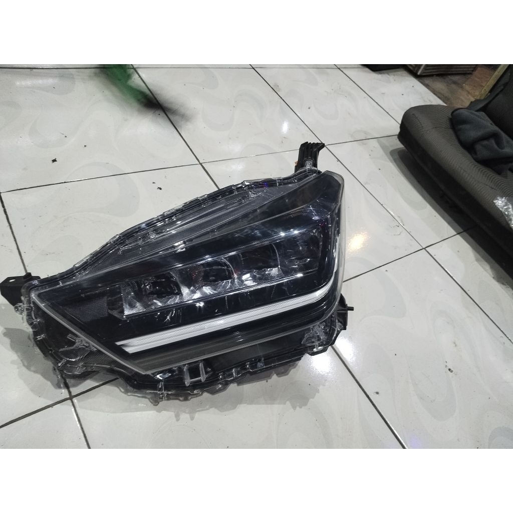 headlamp Ayla 2023/2024/2025 LED original. lampu depan Ayla LED 2023-2024 original