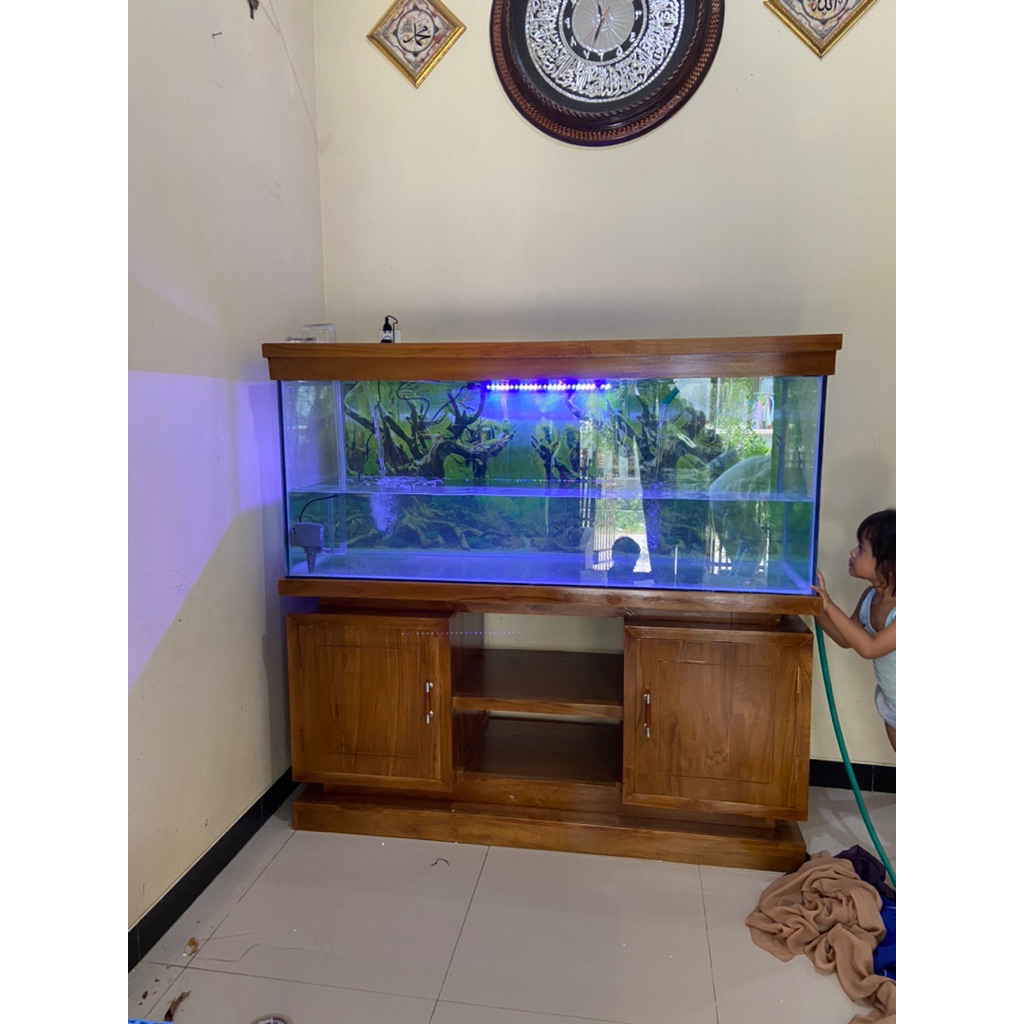 Set Meja dan Aquarium ukuran 150x50