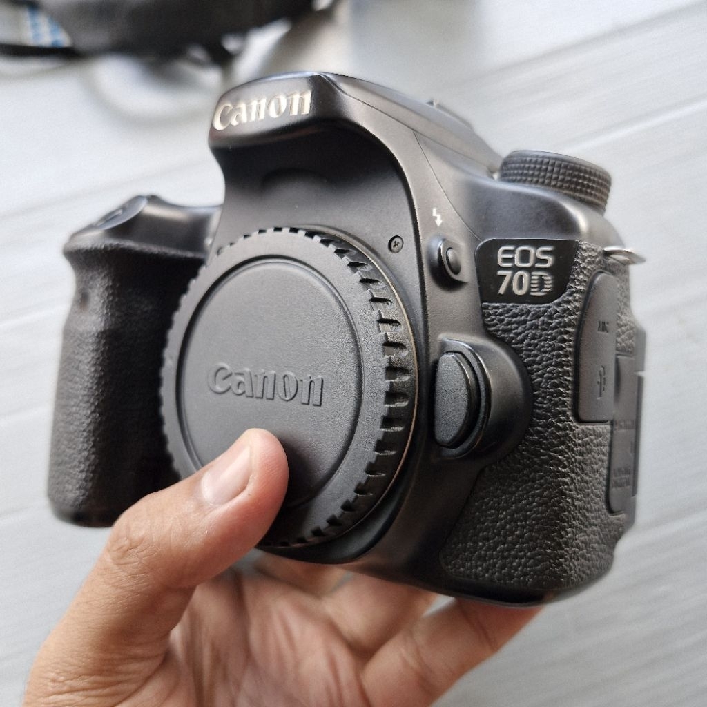 CANON 70D