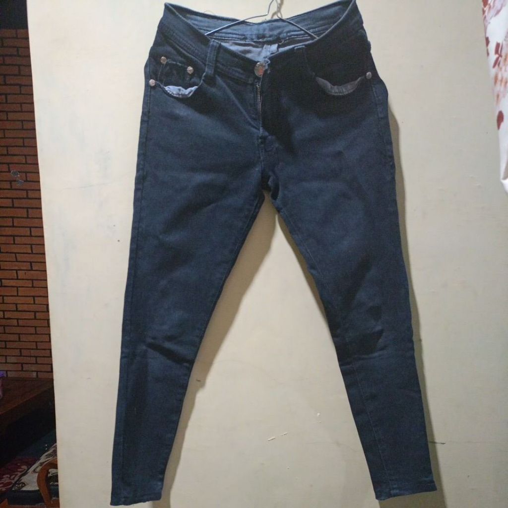 Celana Levis Cewek/Celana Levis murah/celana Levis Preloved