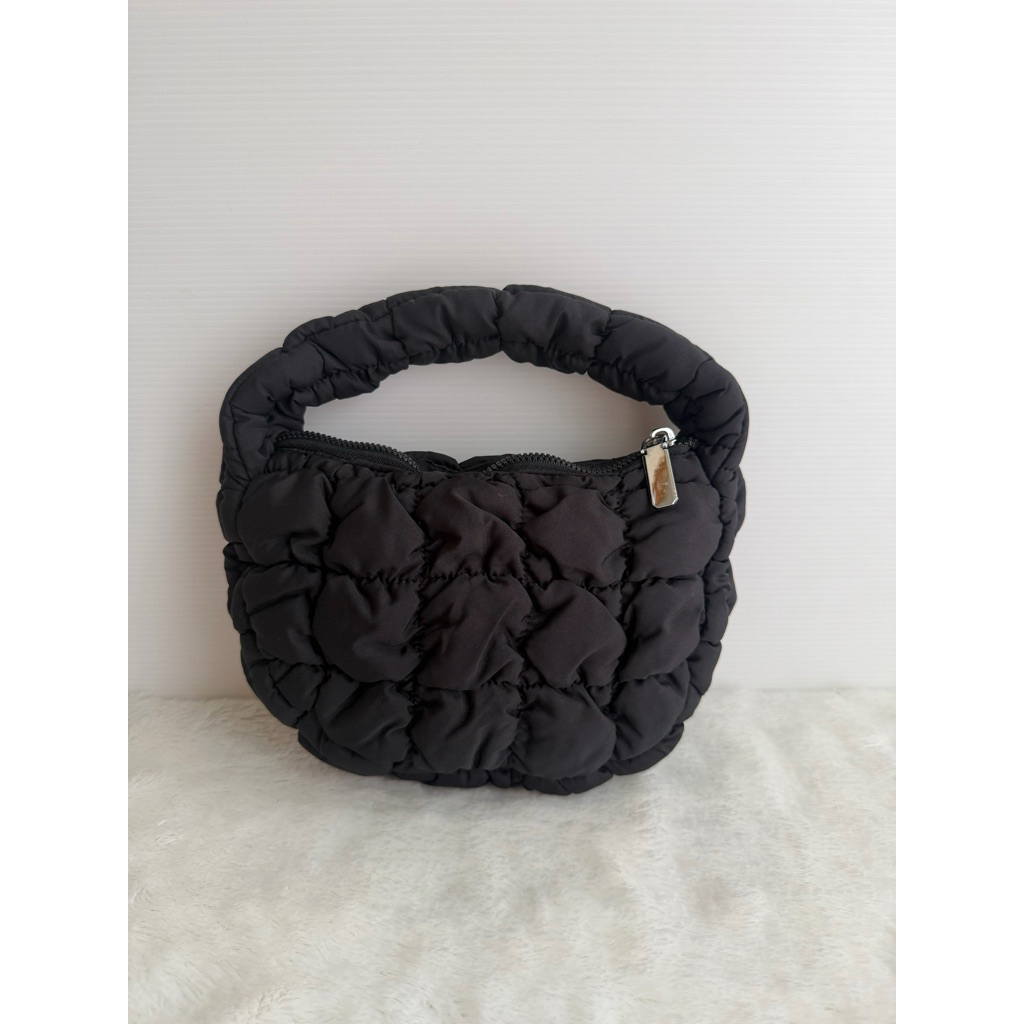 PRELOVED - NYLON PLUFFY HANDLE BAG