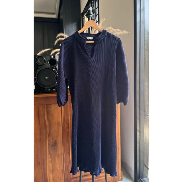 JOLIE CLOTHING Pleated Claude Pleats Classic Midi Dress Tunik Duma Official Genoa Greno Grenoa Parle