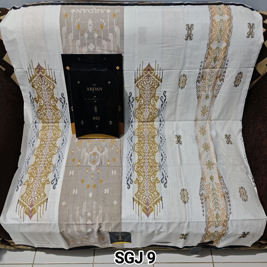 SARUNG ARDAN SGJ GOLD khusus warna hitam