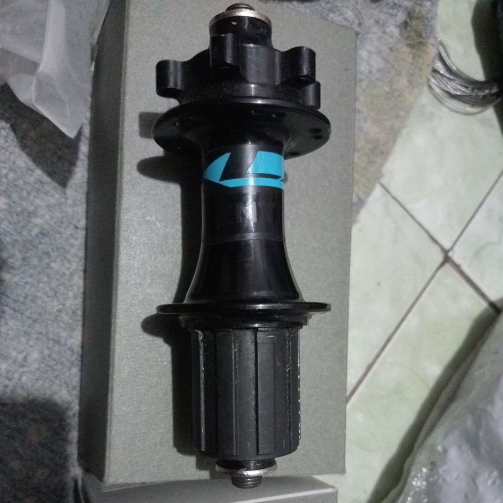 HUB ENTITY XL3 24HOLE DEPAN/BELAKANG