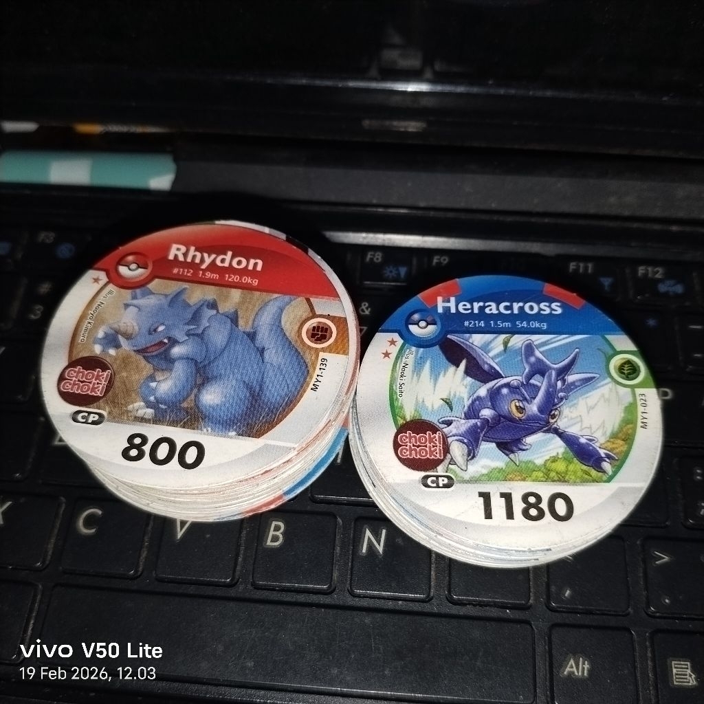 Choki-choki Medallion Pokemon Set