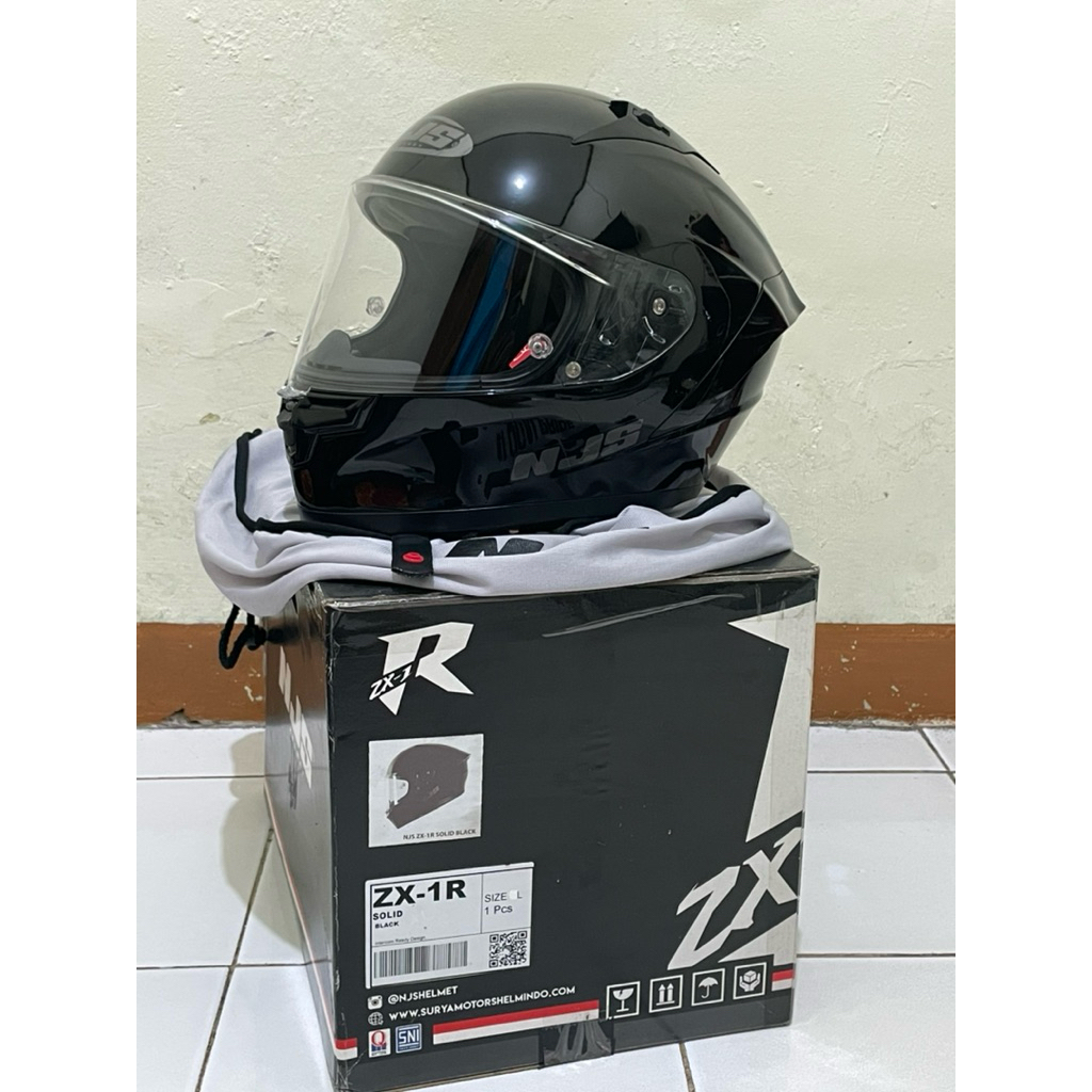Helm Njs zx1r Njs helmet Njs zx1r solid black size L