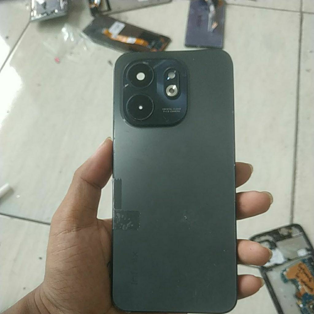 backdoor bekas Infinix smart 9,,tombol lengkap ada fingerprint lecet pemakaian