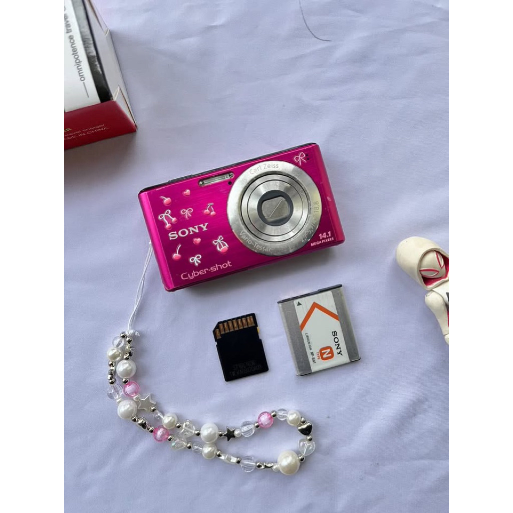 sony cybershoot W530 in pink